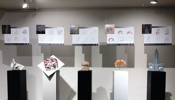 An exhibition at the Vitrina Gallery of the joint workshop's products