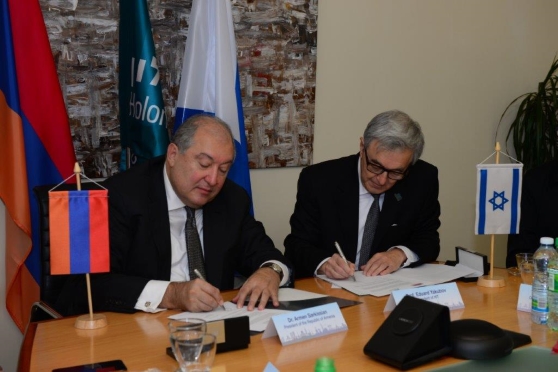 from left to right: Dr. Sarkissian - President of Armenia, Prof. Yakubov, President of HIT