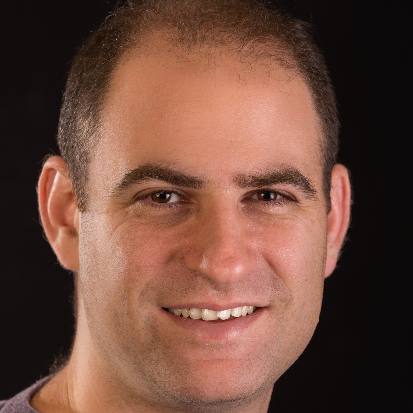 Dr. Amir Handelman