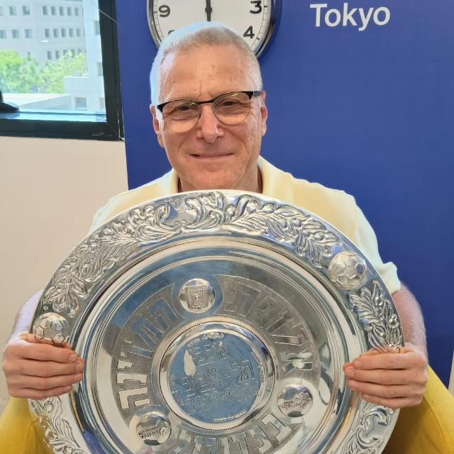 Dr. Yaron Katz