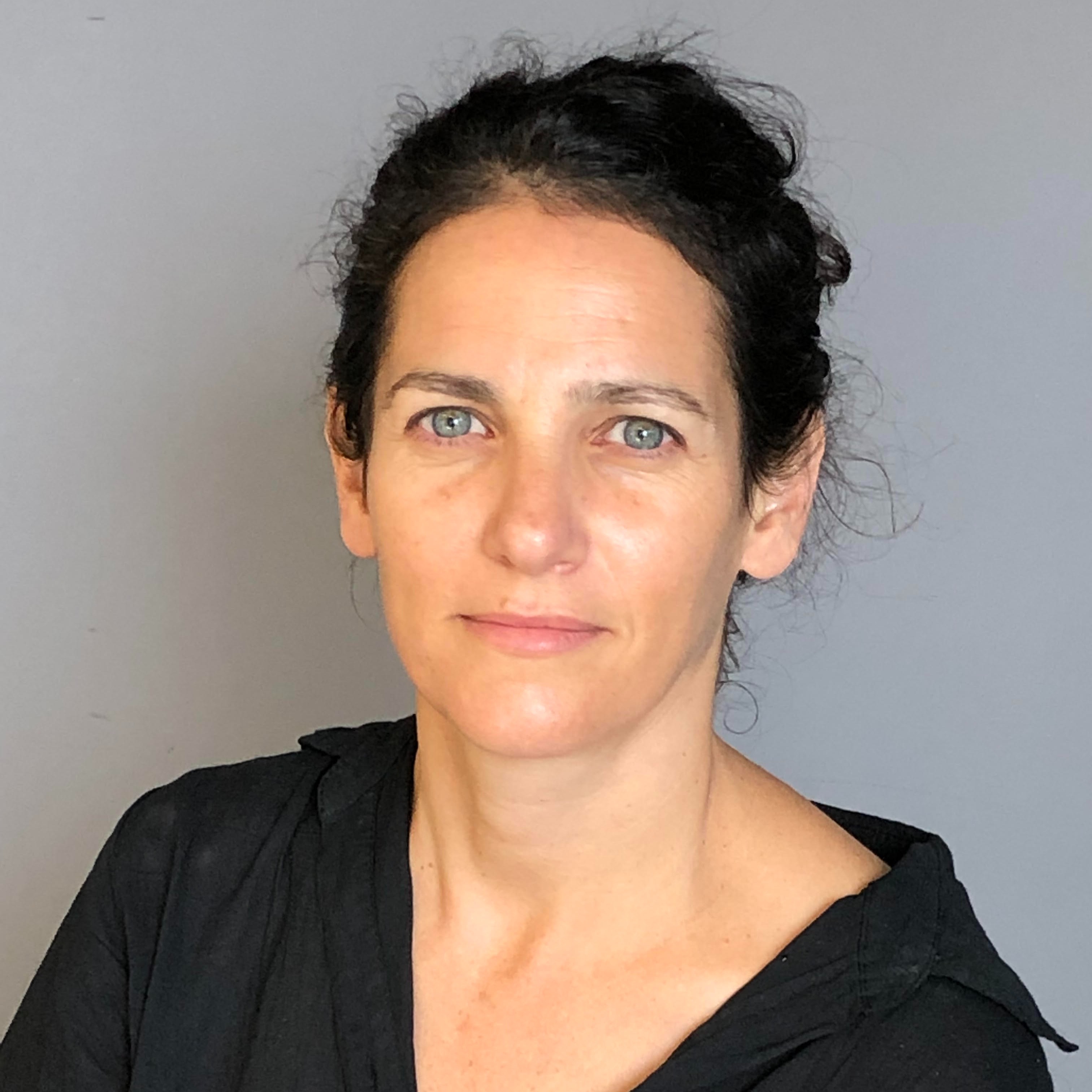  Avni Yael