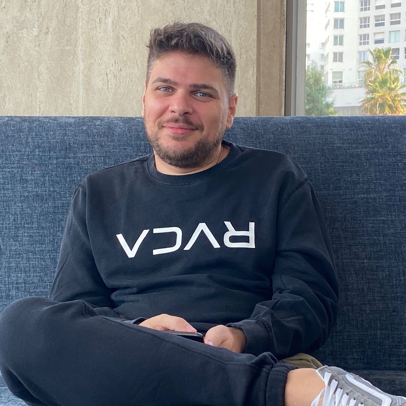  Levi Avi