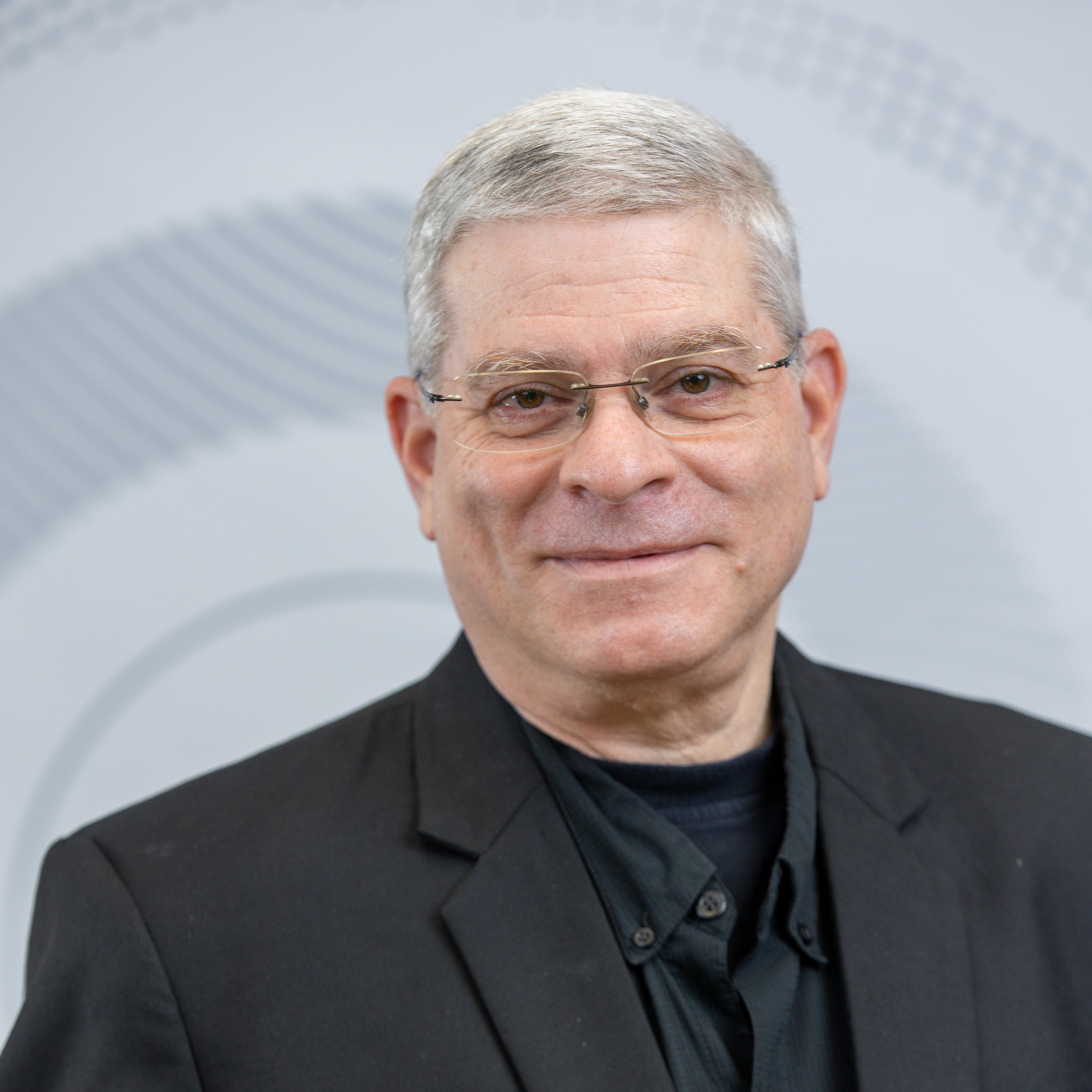 Dr. Menashri Harel