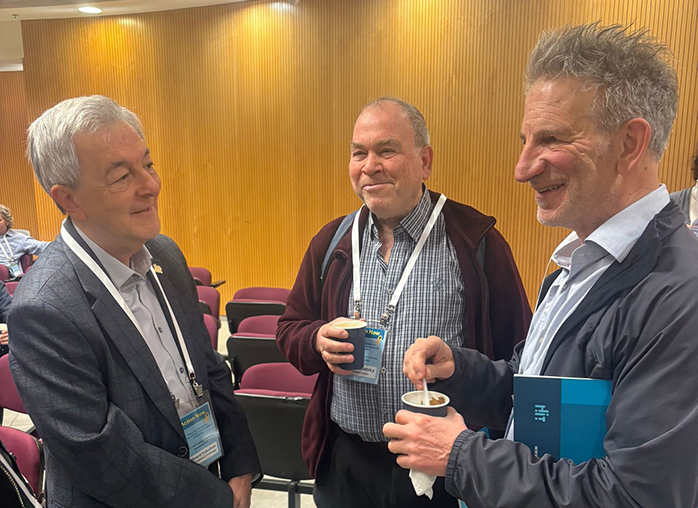 בתמונה (משמאל): פרופ' יעקובוב, פרופ' אלכס לובצקי ופרופ' פיטר סרנק